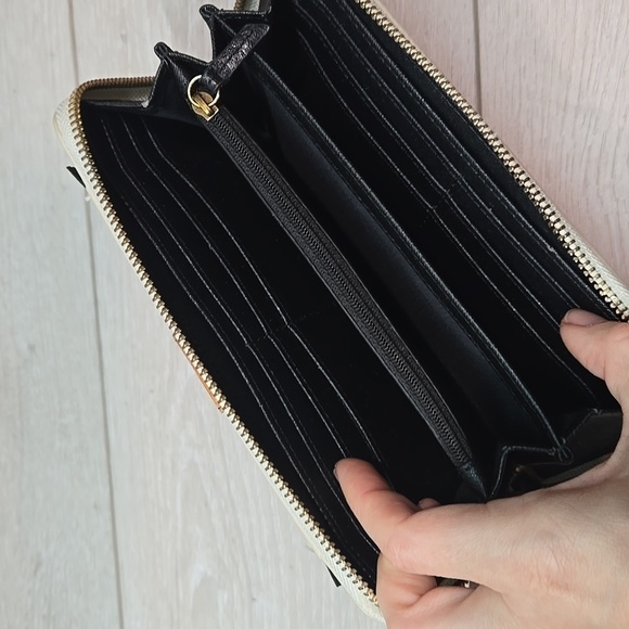 Fossil Women Emma RFID Zip clutch Leather Wallet - Picture 13 of 13